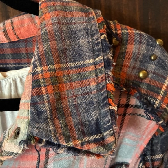 Oli & Hali Multicolor Plaid Shirt - Picture 5 of 7